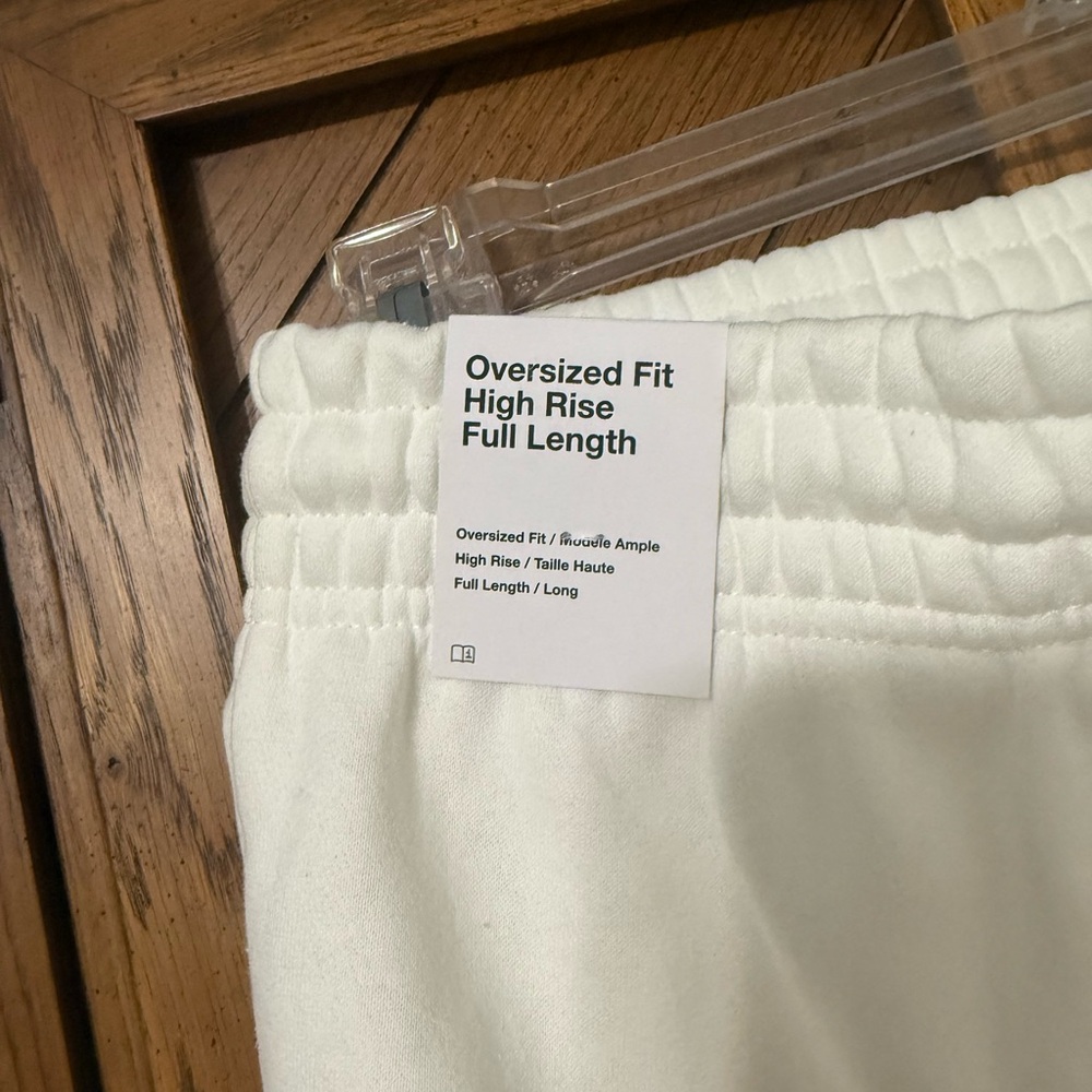 Nike White Fleece Jogger - Picture 3 of 3